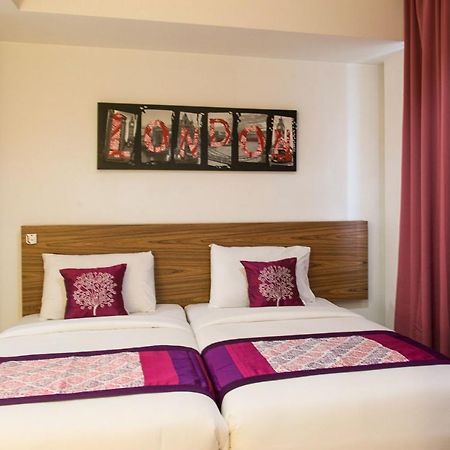 Oyo 180 V Hotel Куала-Лумпур Екстер'єр фото