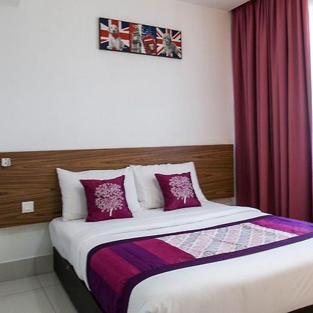 Oyo 180 V Hotel Куала-Лумпур Екстер'єр фото