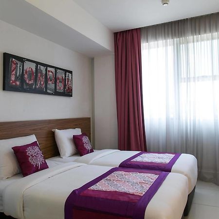 Oyo 180 V Hotel Куала-Лумпур Екстер'єр фото