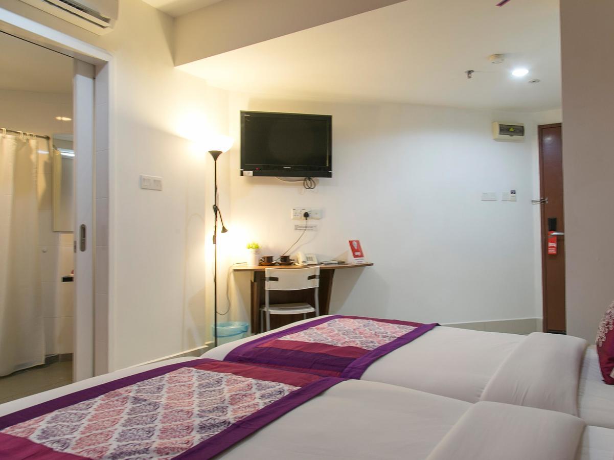 Oyo 180 V Hotel Куала-Лумпур Екстер'єр фото