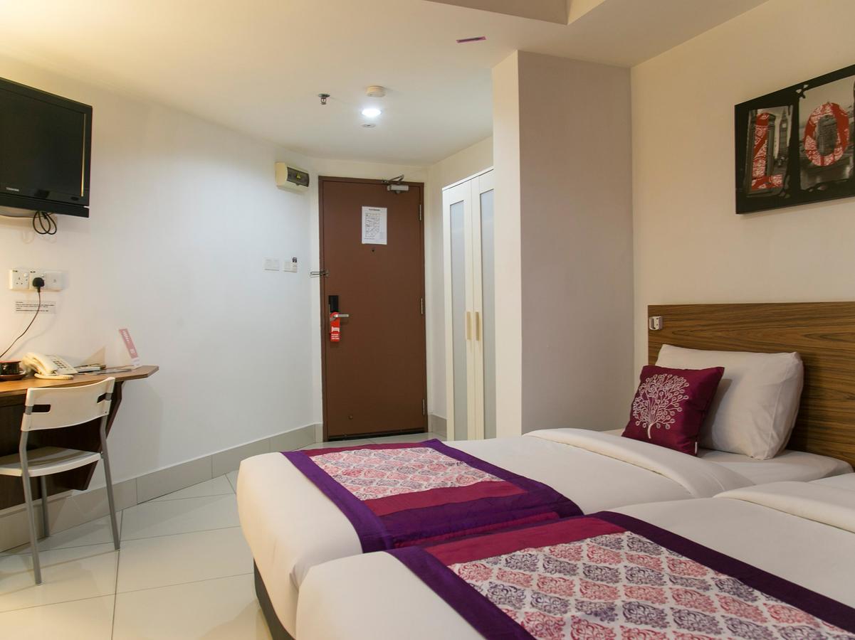 Oyo 180 V Hotel Куала-Лумпур Екстер'єр фото