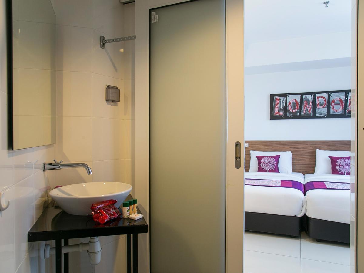 Oyo 180 V Hotel Куала-Лумпур Екстер'єр фото