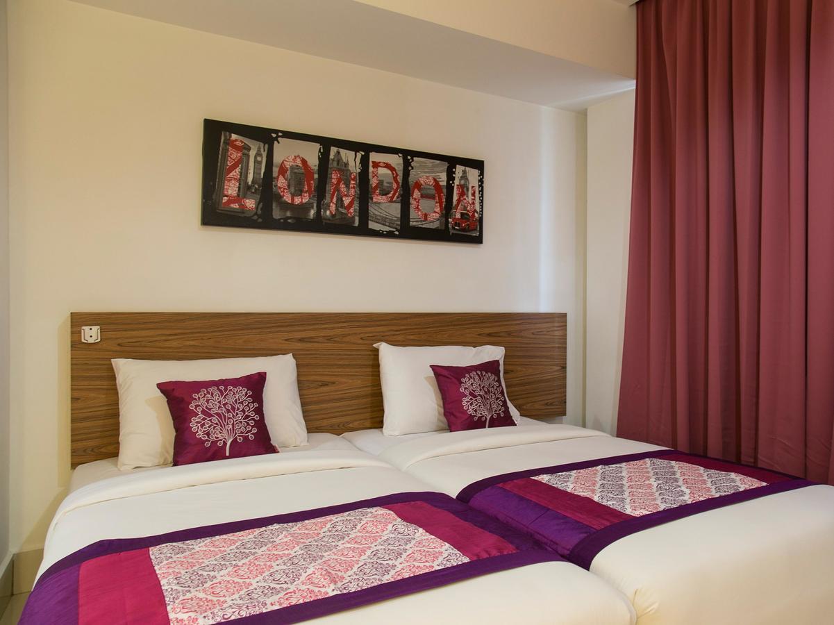 Oyo 180 V Hotel Куала-Лумпур Екстер'єр фото