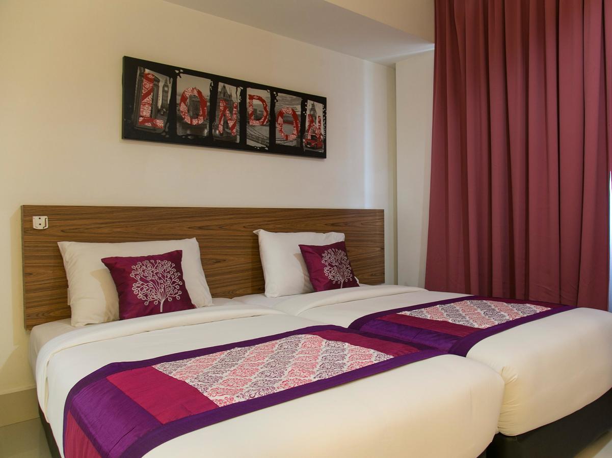 Oyo 180 V Hotel Куала-Лумпур Екстер'єр фото