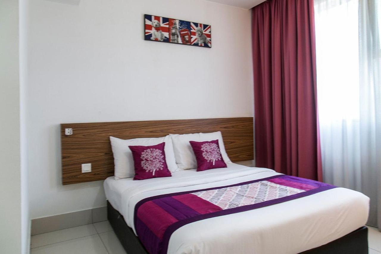 Oyo 180 V Hotel Куала-Лумпур Екстер'єр фото